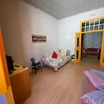 Faroway Hostel Faro