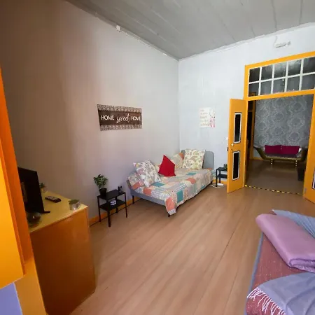 Faroway Hostel Faro