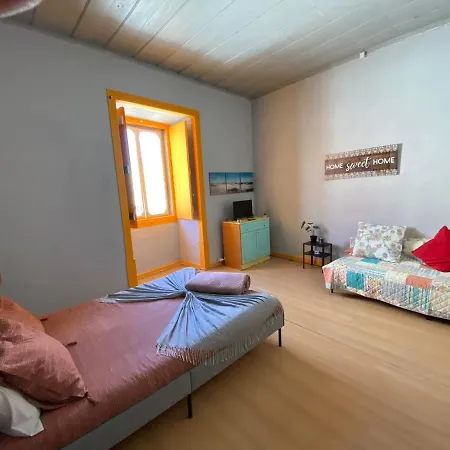 Hostel Faroway *
