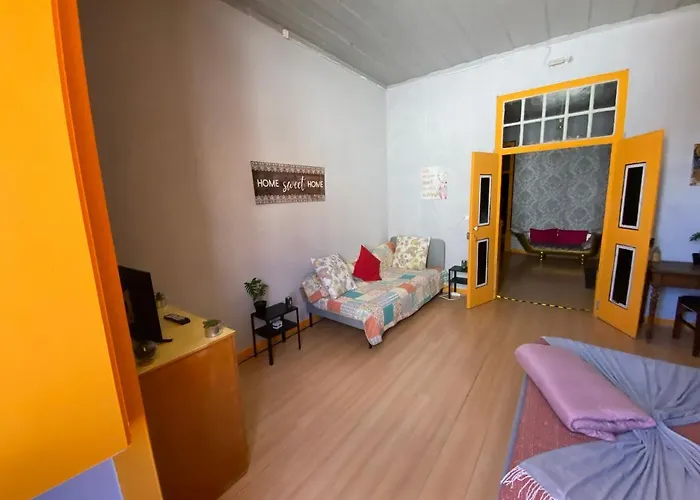 Faroway אכסניה פארו